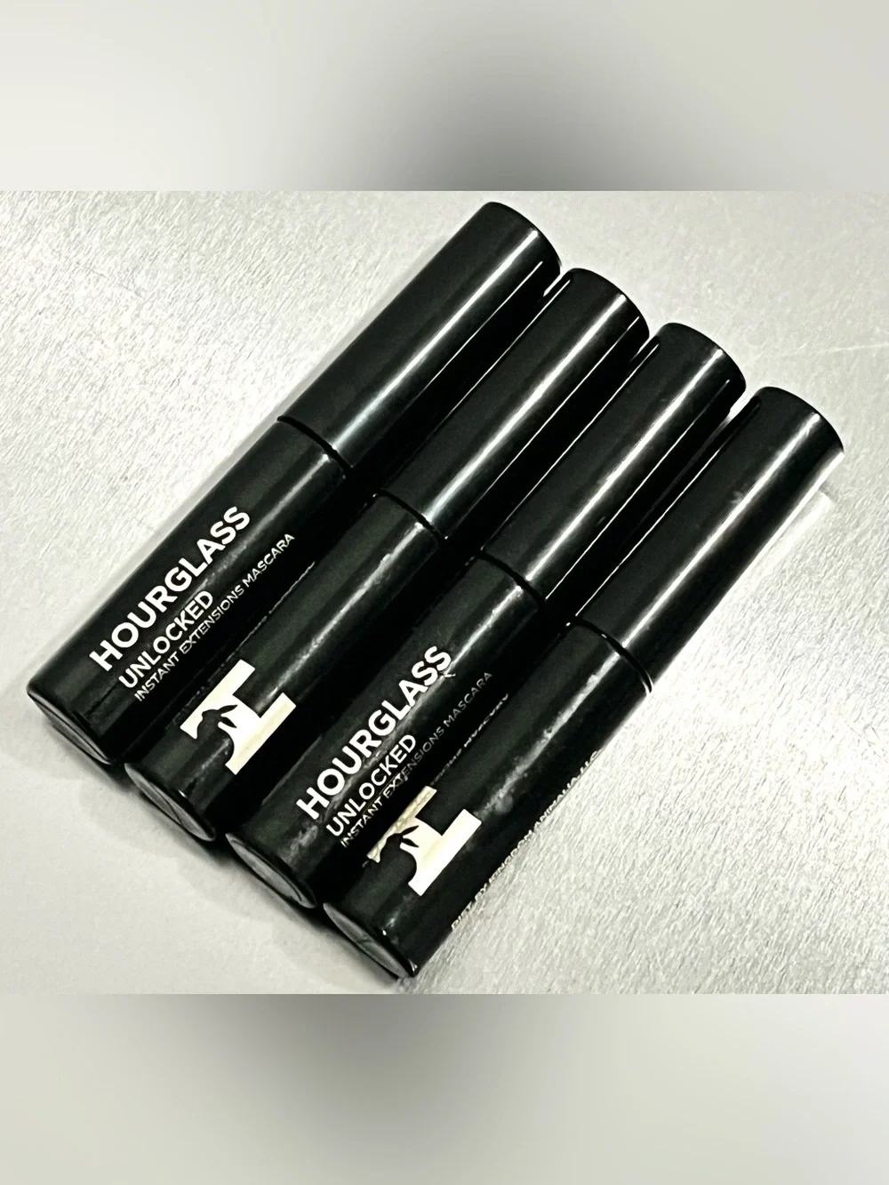 4X Hourglass Unlocked Mascara - Ultra Black - travel size